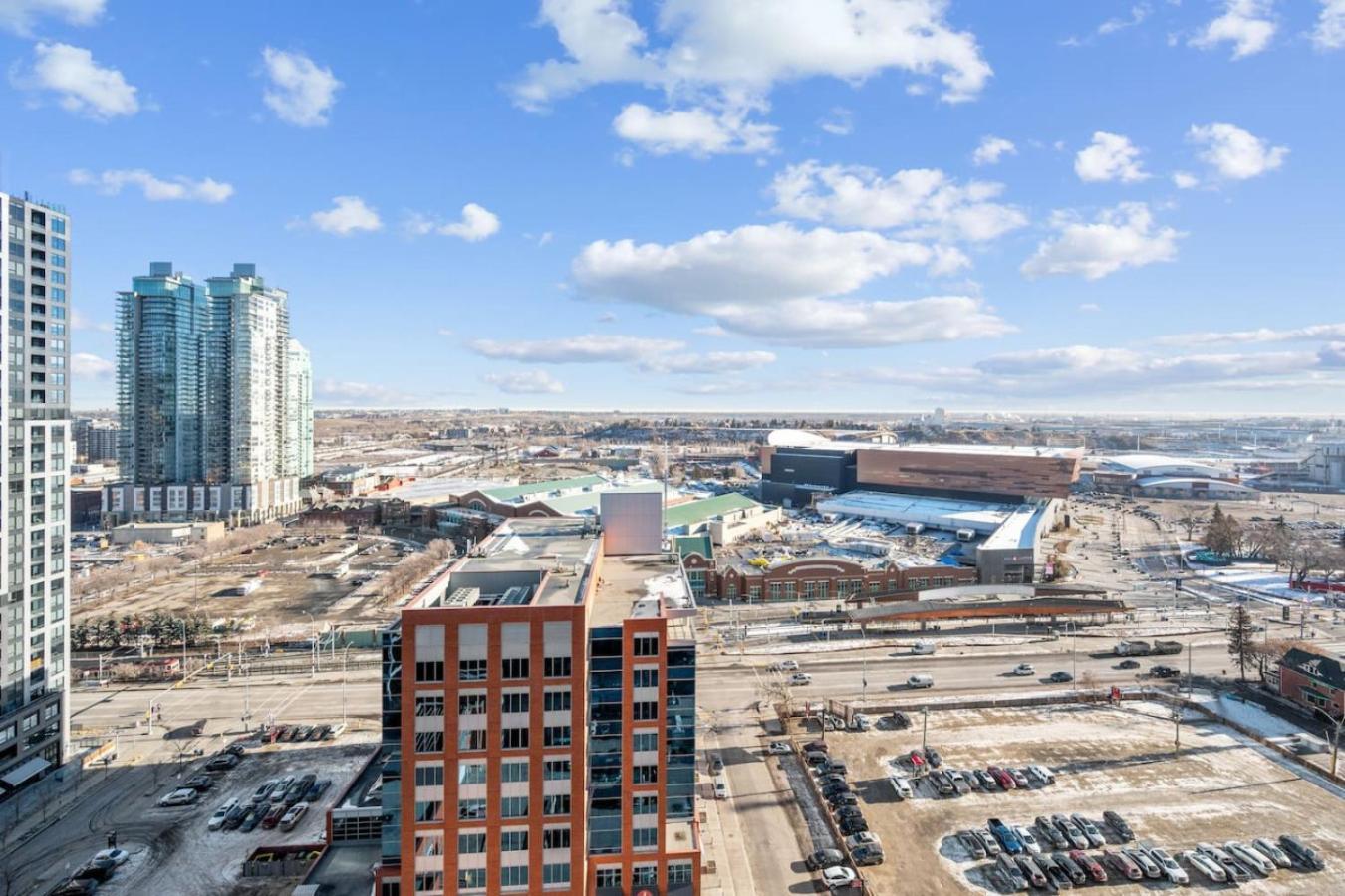 The Urban Peak On The 19th Floor Of The Alura Apartment Calgary