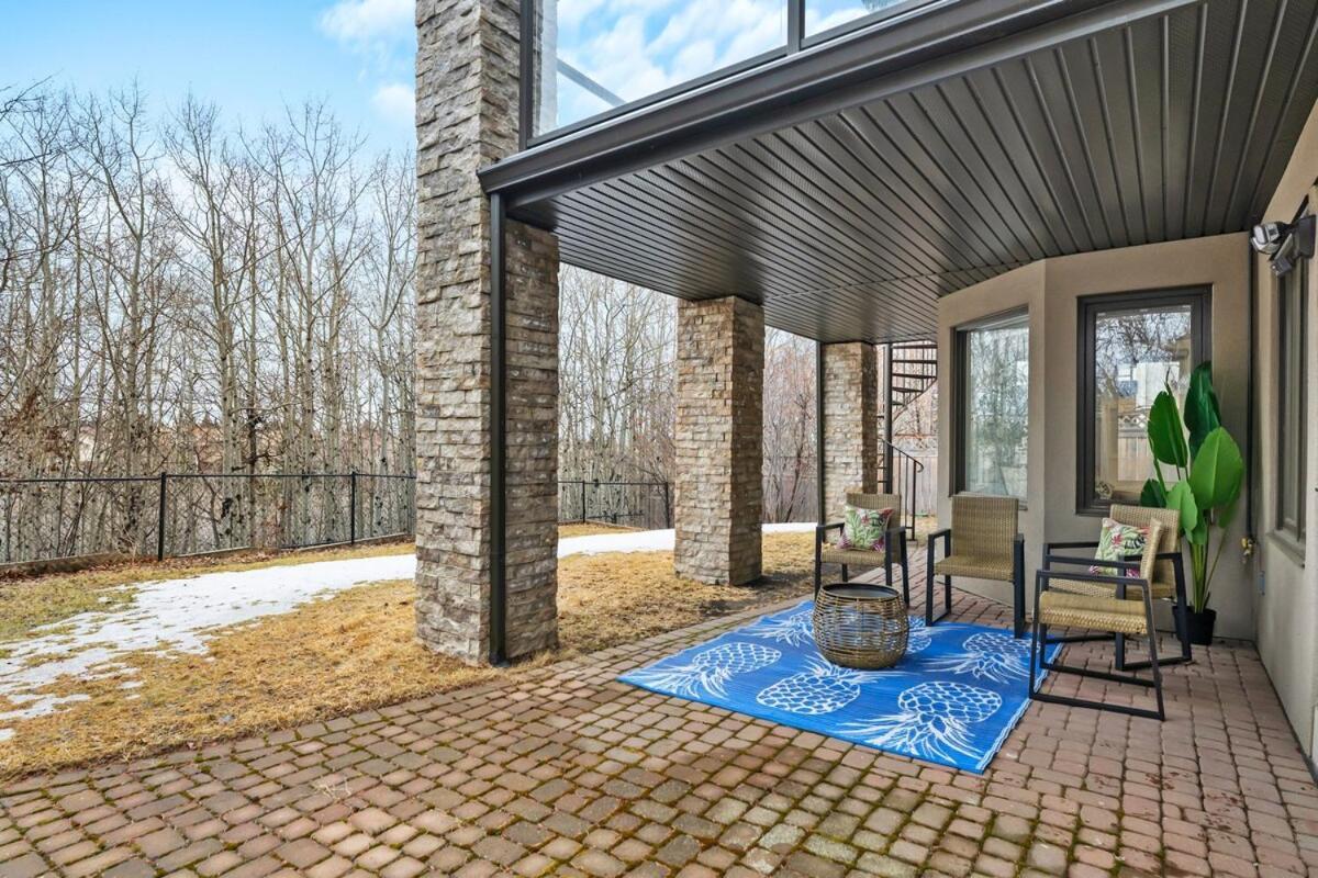 The Royal Ravine Luxury Retreat * Calgary