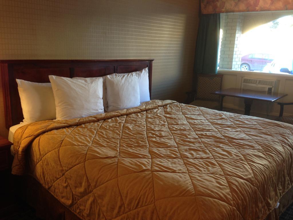 Hotel Super 8 Village