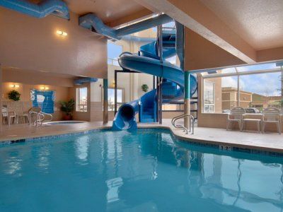 Days By Wyndham Airport Hotel Calgary