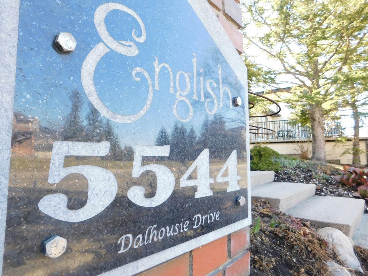 English & Bed & Breakfast Calgary