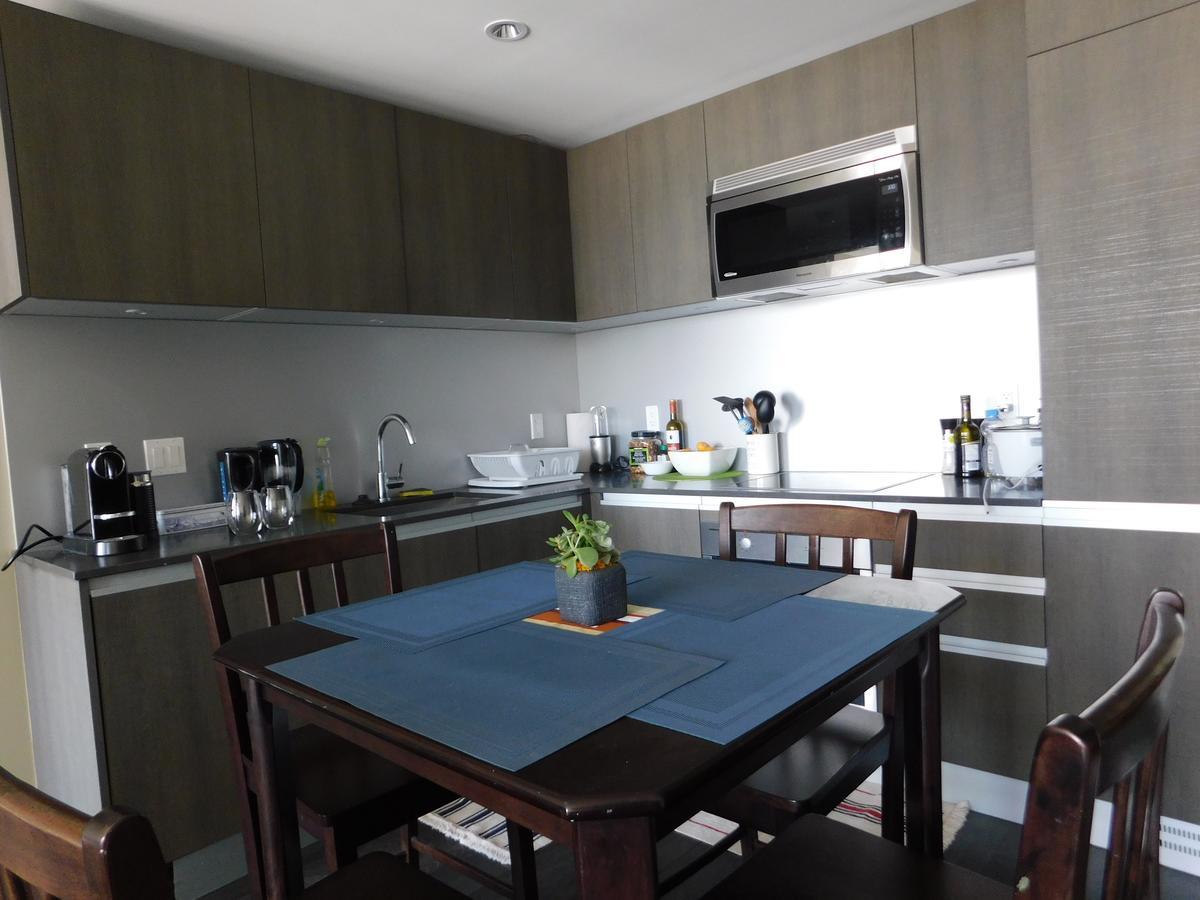 Ruyi Family House Stampede * Calgary
