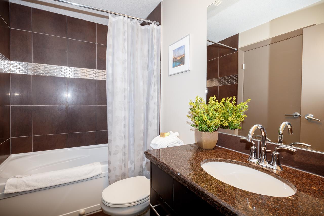 Apartment Digs Vetro *