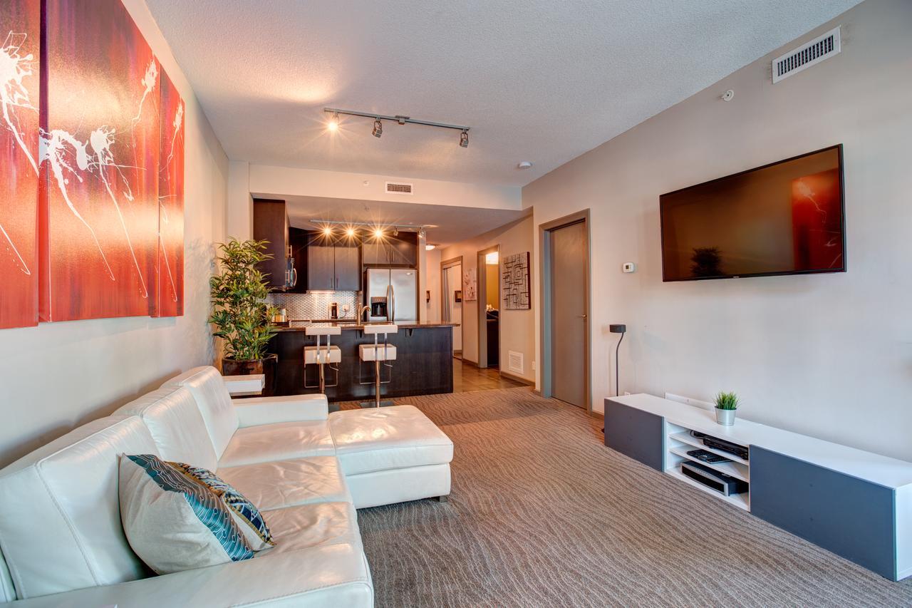 Apartment Digs Vetro *