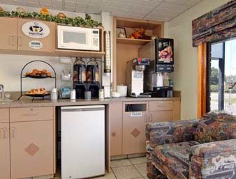 Super 8 Village 2*