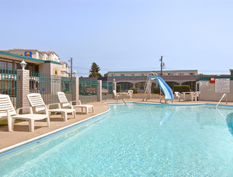 Super 8 Village 2* Calgary