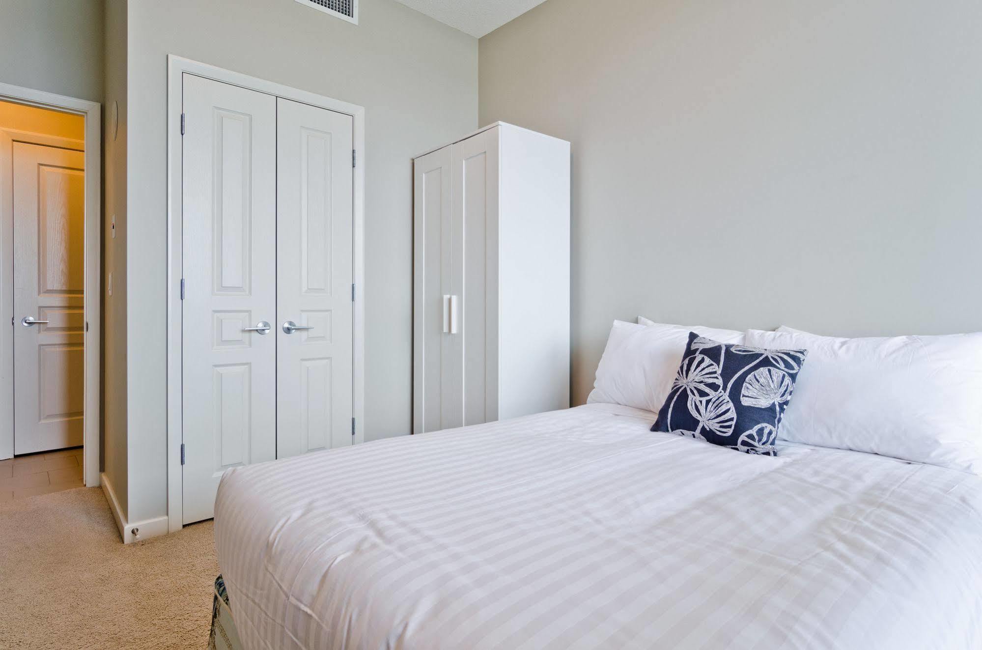 Executive By Roseman - Alura Calgary