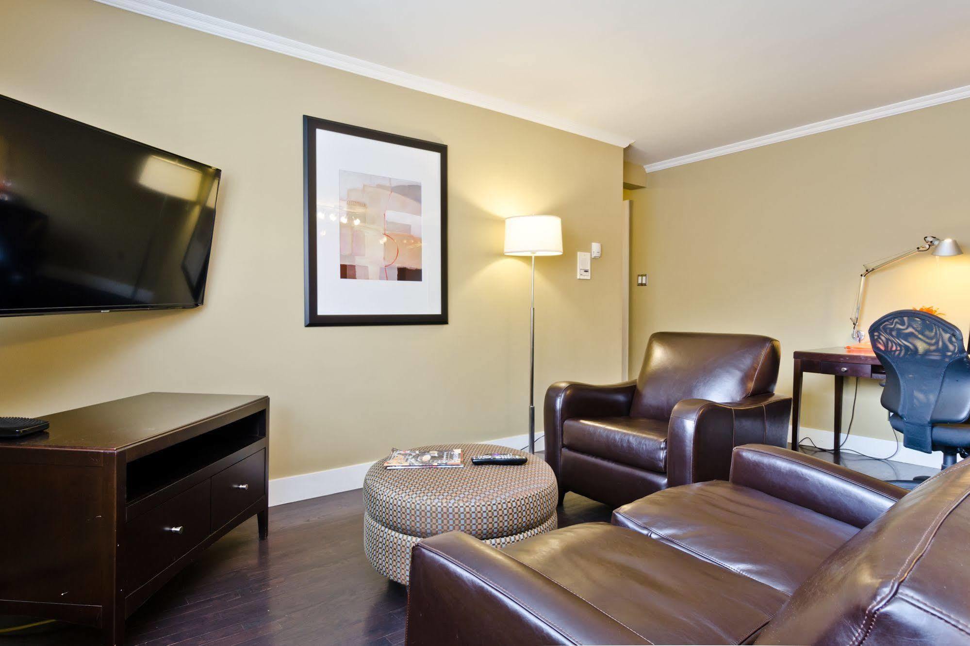 Ostays Condos - Ovation 3*