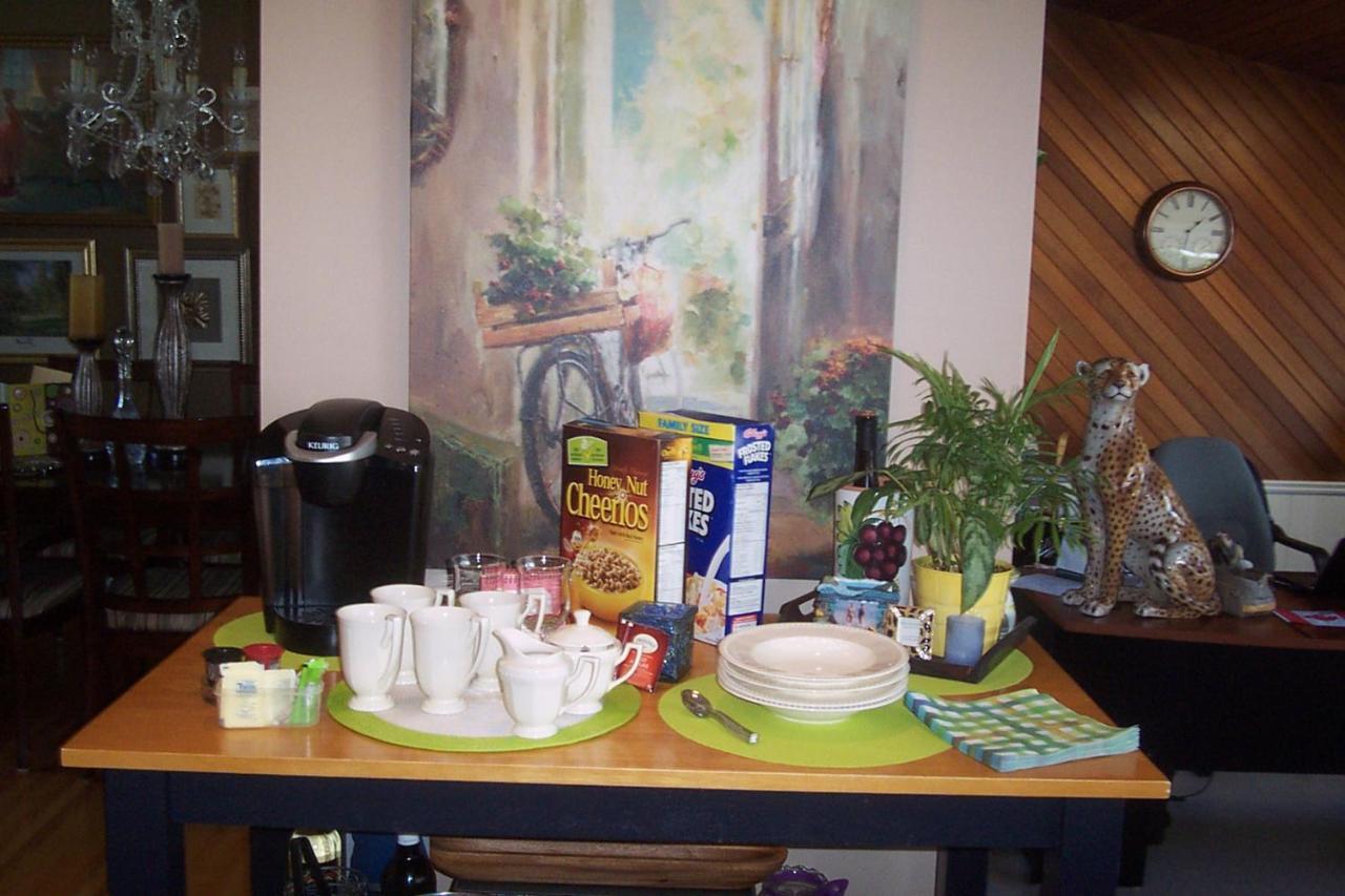 Bed & Breakfast In A Place To Remember Cute And Cozy Calgary