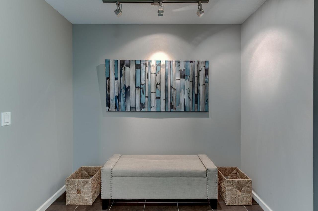 Apartment Digs Vetro Calgary