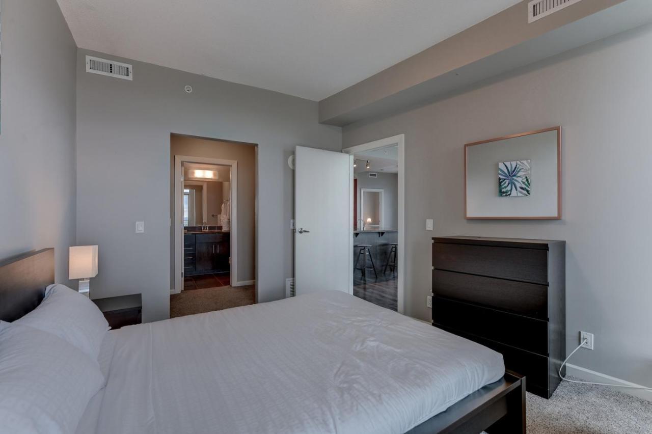 Apartment Digs Vetro *