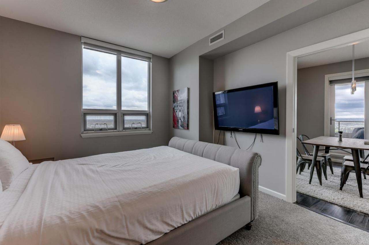 Apartment Digs Vetro *