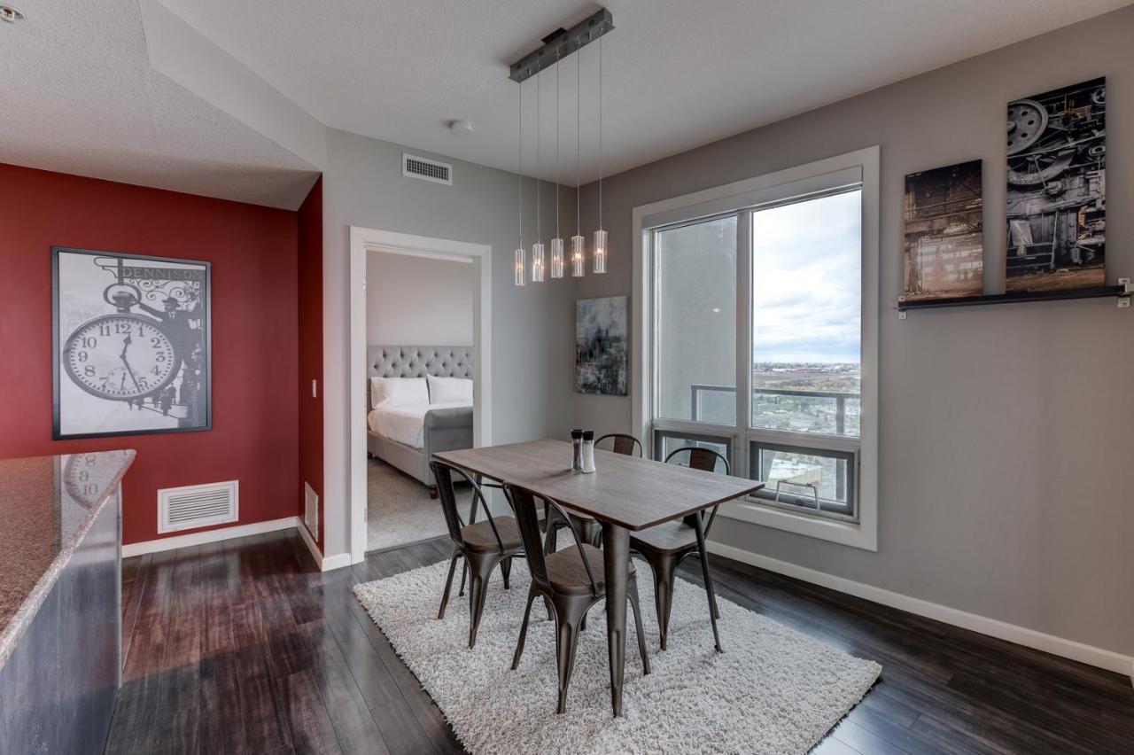 Apartment Digs Vetro *
