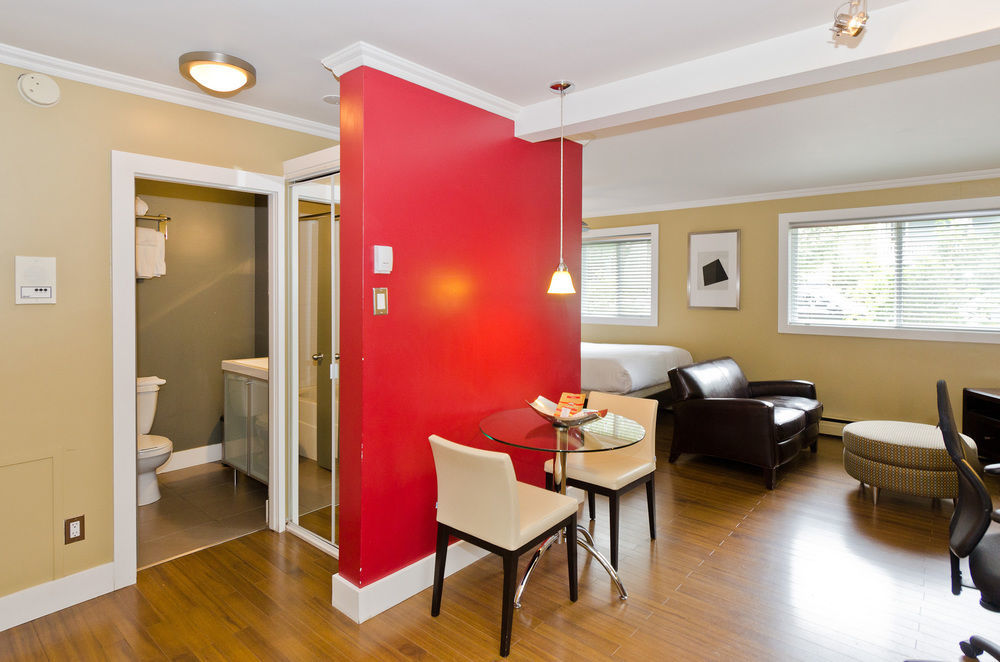 Ostays Condos - Ovation Aparthotel 3*