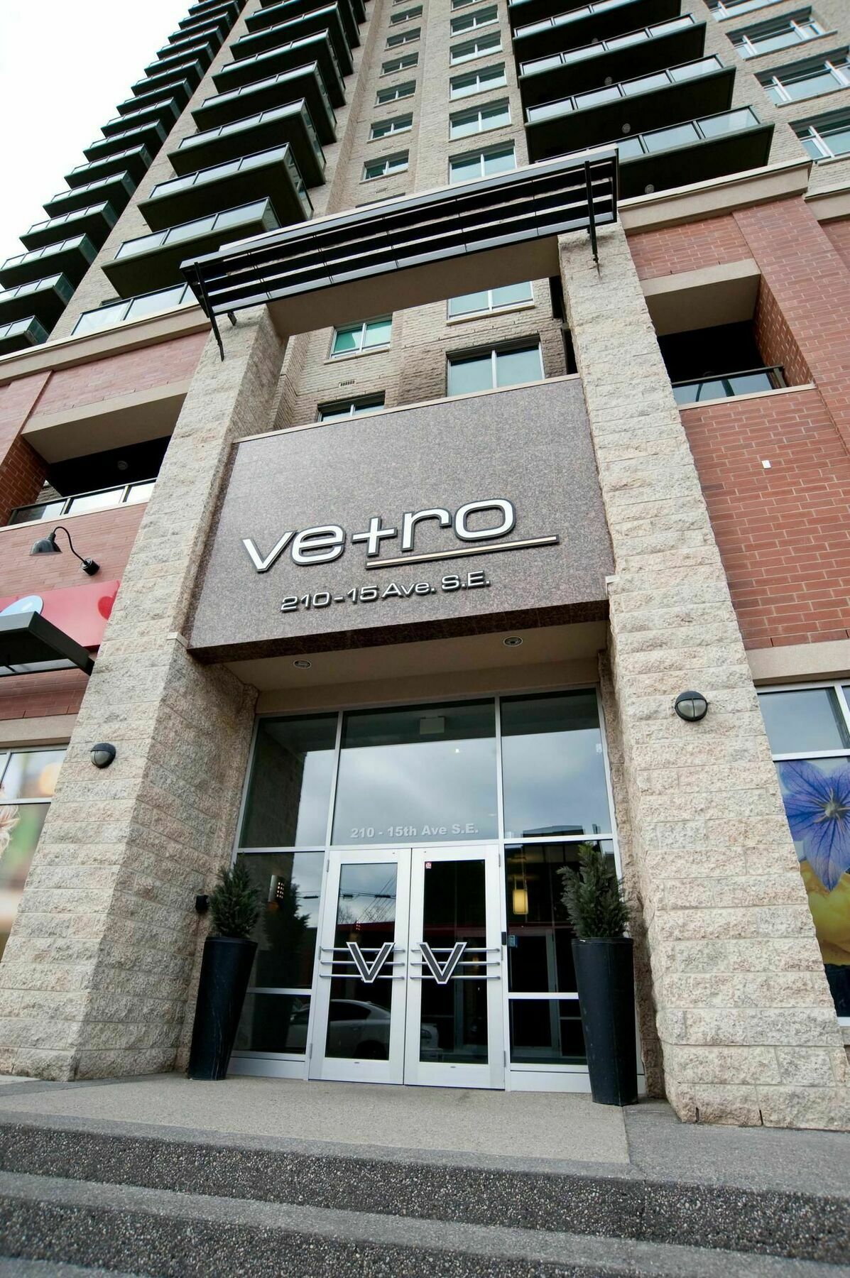 Apartment Digs Vetro *