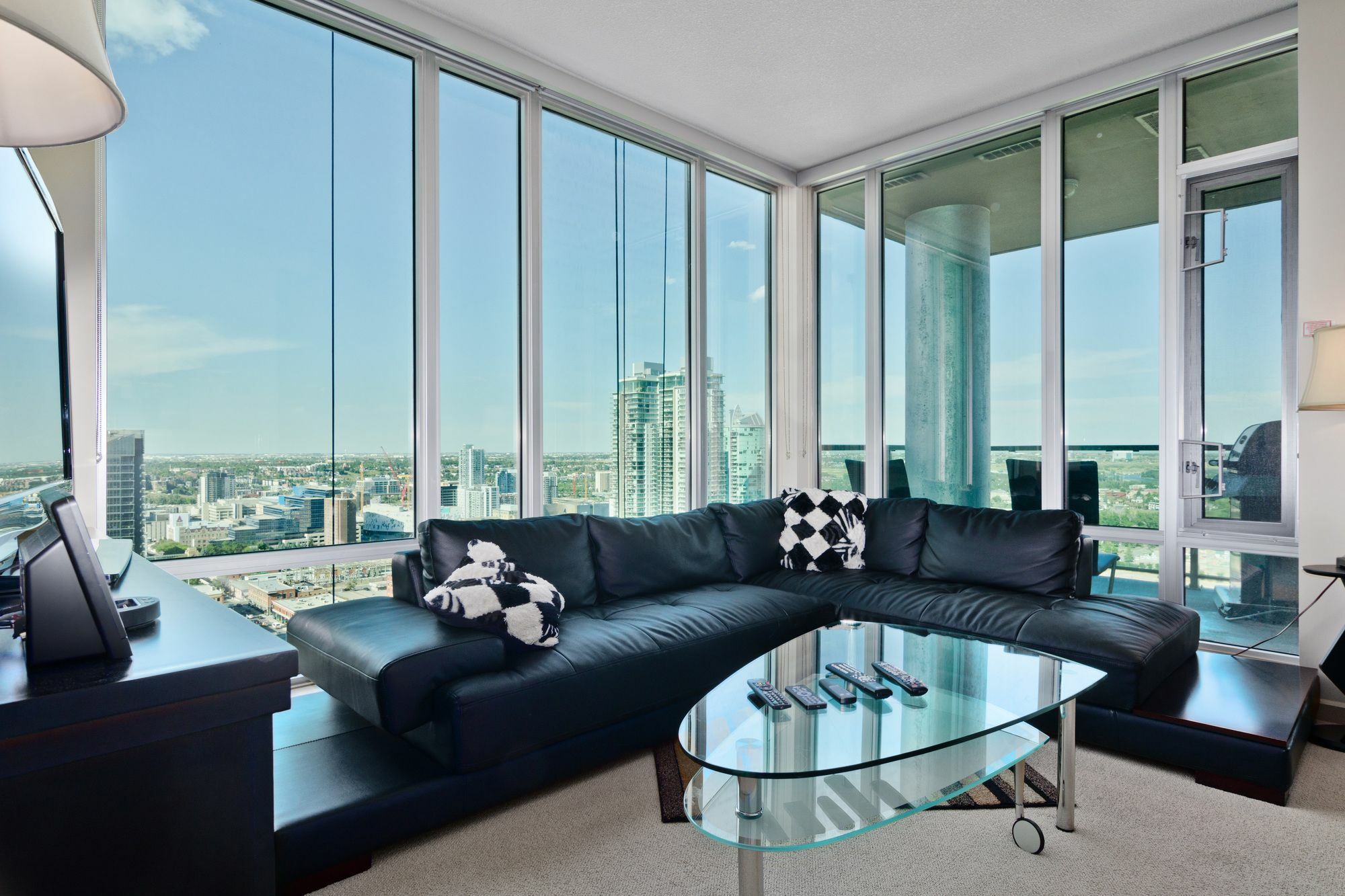 Apartment Digs Vetro
