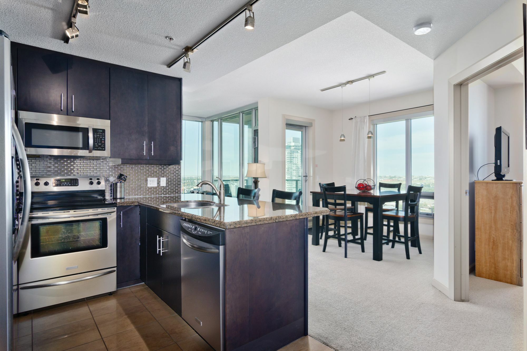Digs Vetro Apartment