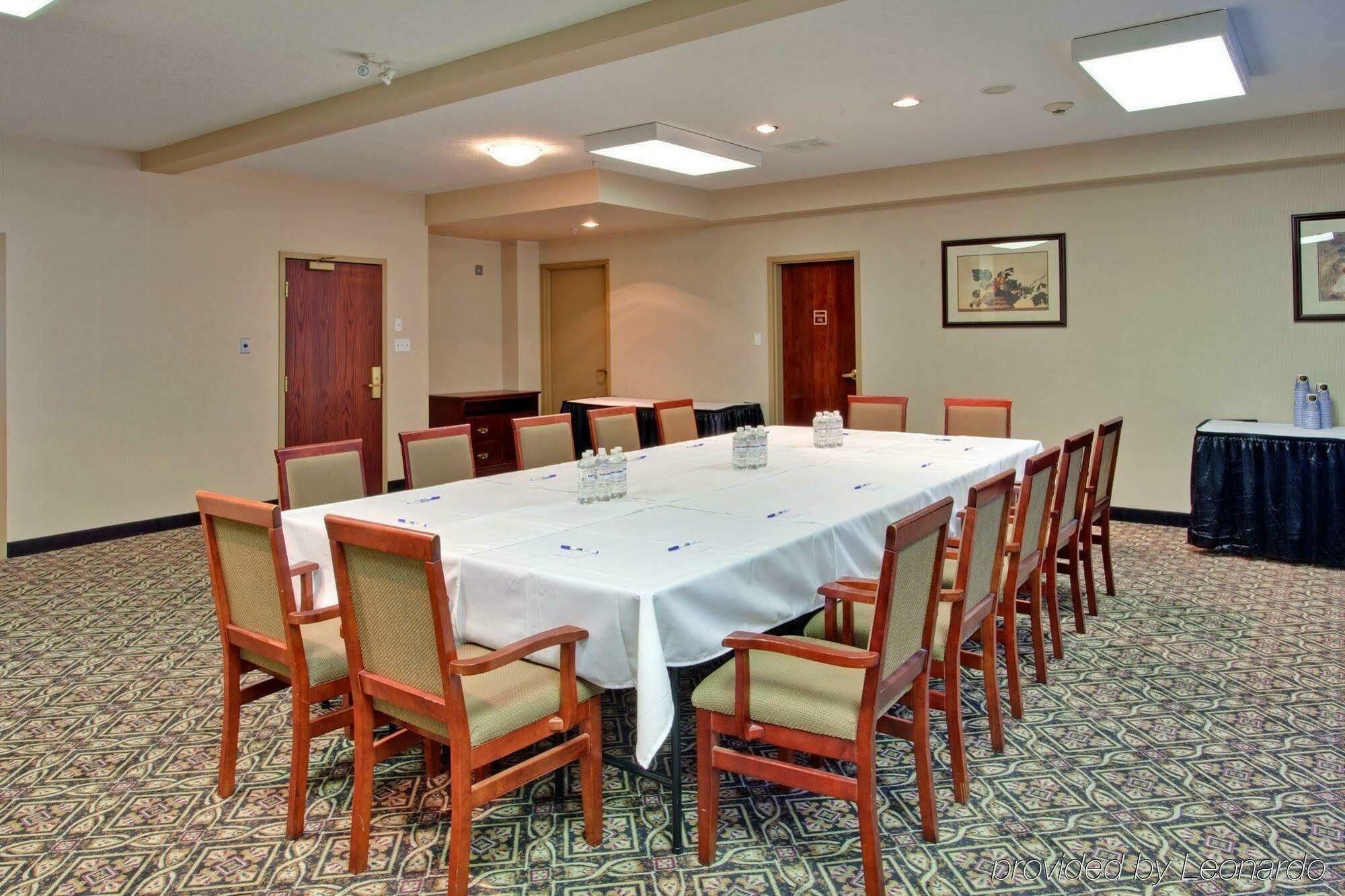 Express South By Ihg 3* Calgary