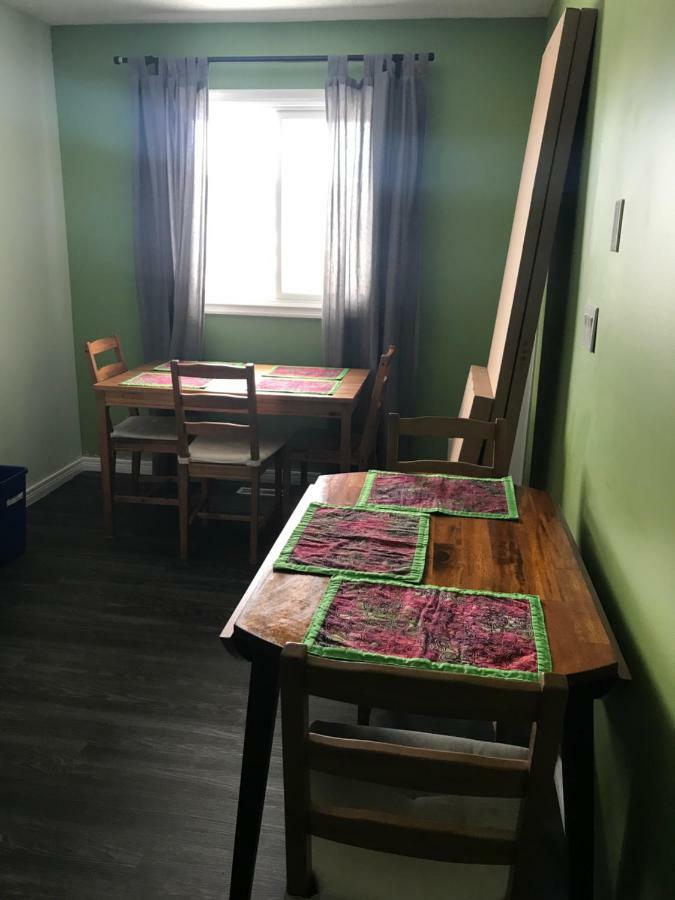 Ranny's Private Homestay Calgary