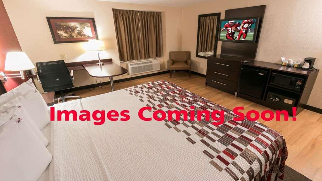 Red Roof Plus+ & Suites - Airport Hotel Calgary