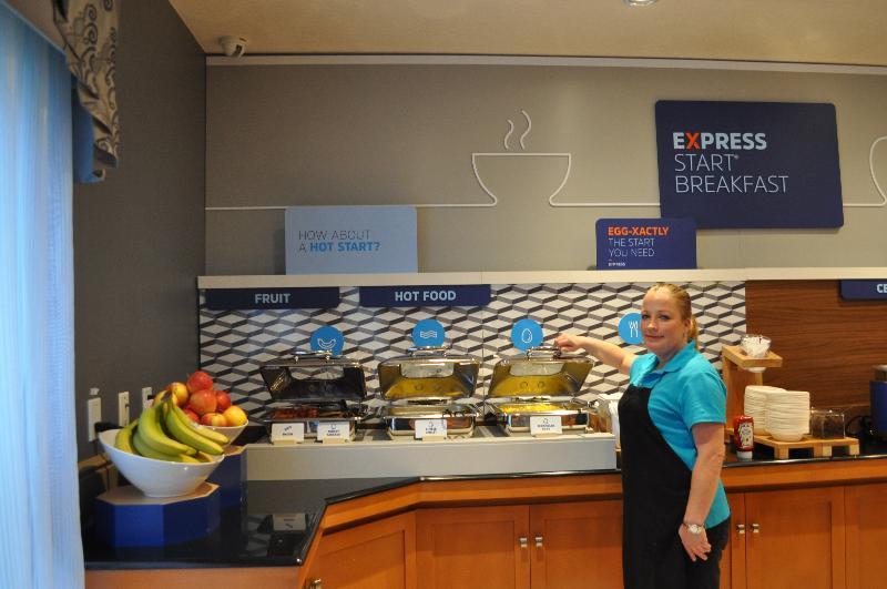 Hotel Express South By Ihg Calgary
