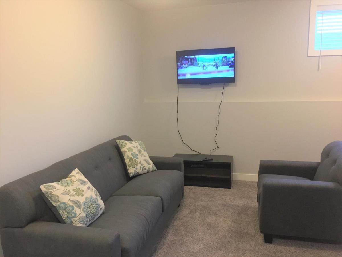 Three-bedroom House With Balcony #33 Sunalta Downtown Apartment *