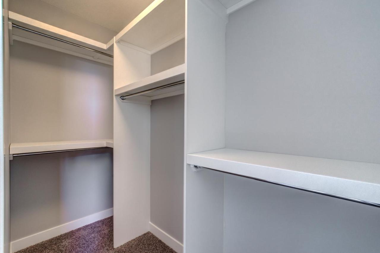 Three-bedroom House With Balcony #33 Sunalta Downtown *
