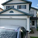 Small Private Basement Suite With Own Bathroom And Share Laundry