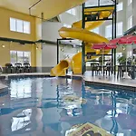 Super 8 By Wyndham Calgary Shawnessy Area