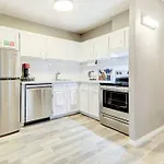 Top Floor 2Br, Stampede & Free Parking By Doorbed