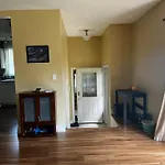 Beautiful Room Close Airport!