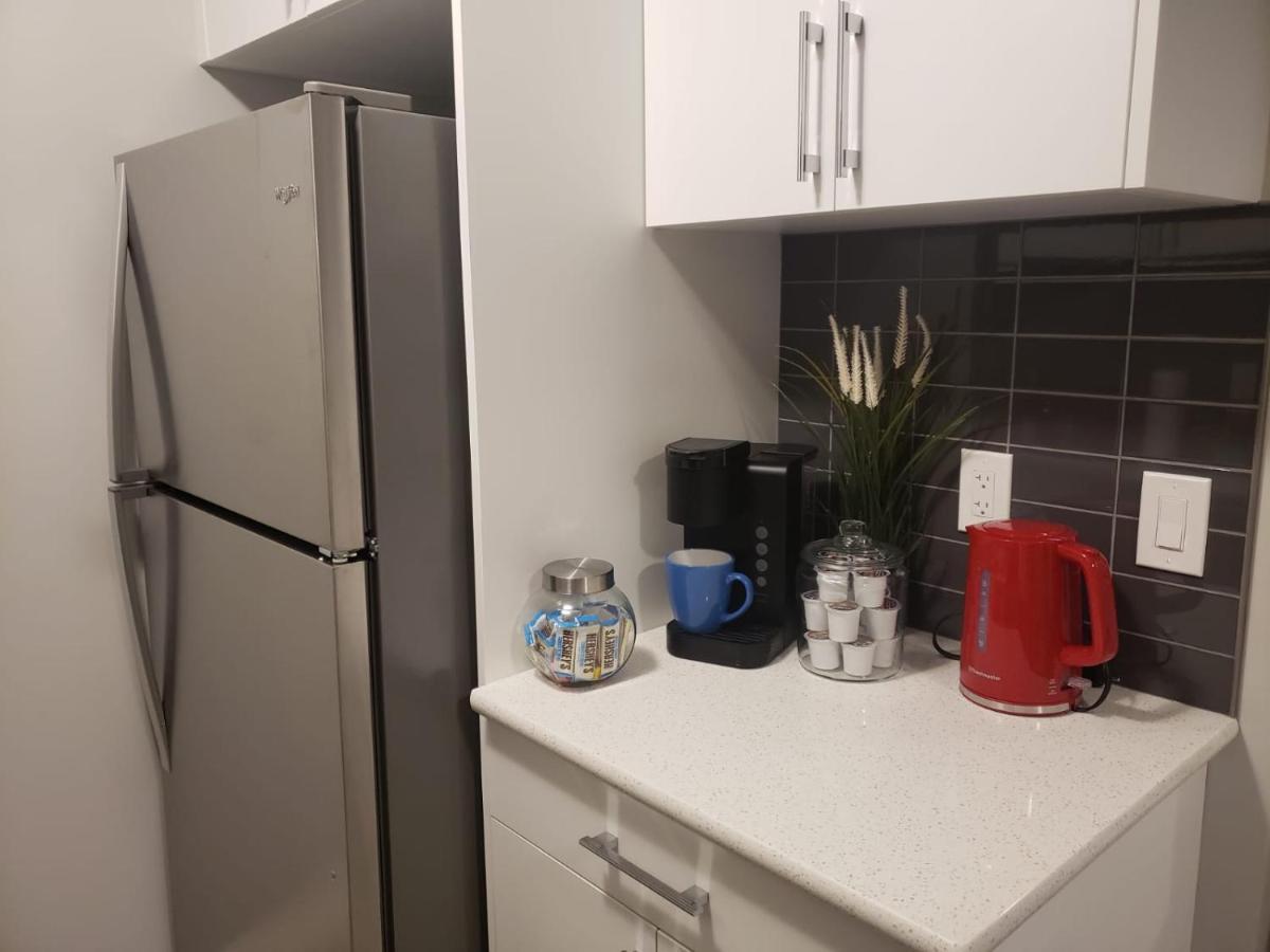 Close To Airport Yyc, Crossiron Mall Away From Lower Level Unit Apartment *