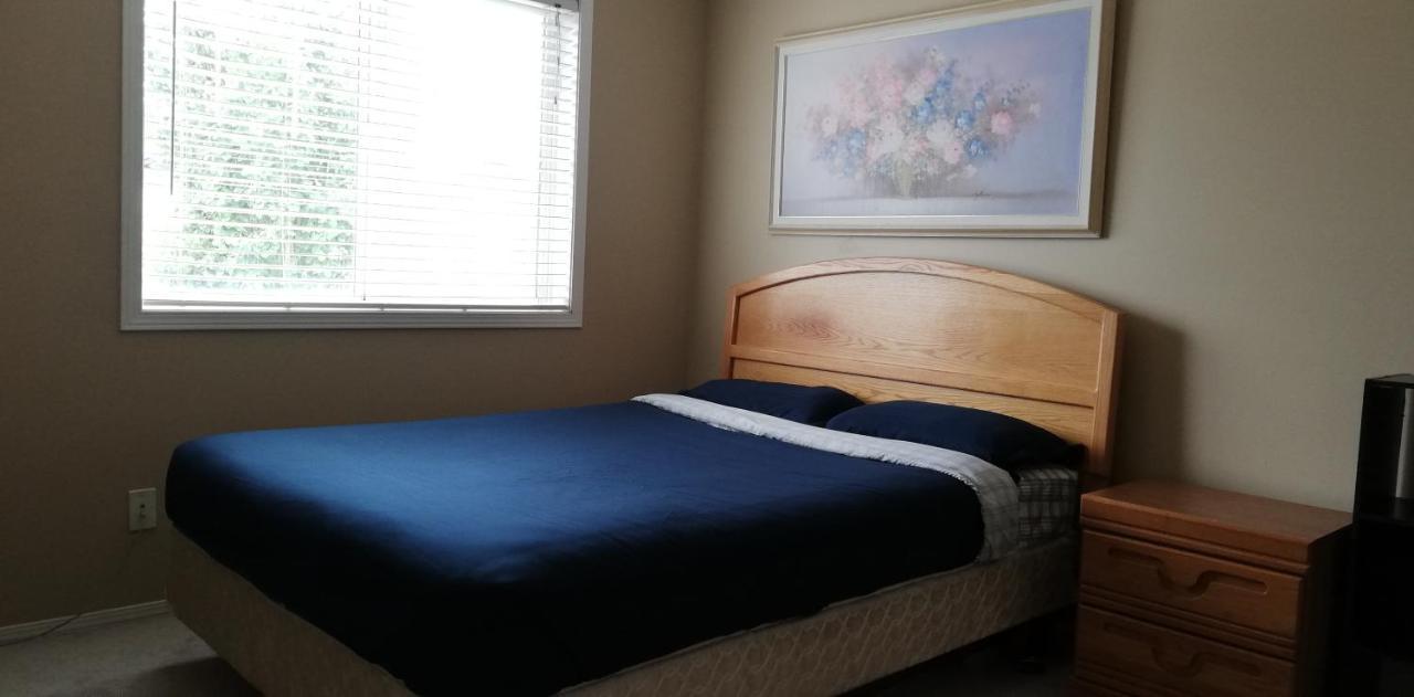 San Yin Homestay Private Bedroom With Private Washroom Homestay Calgary