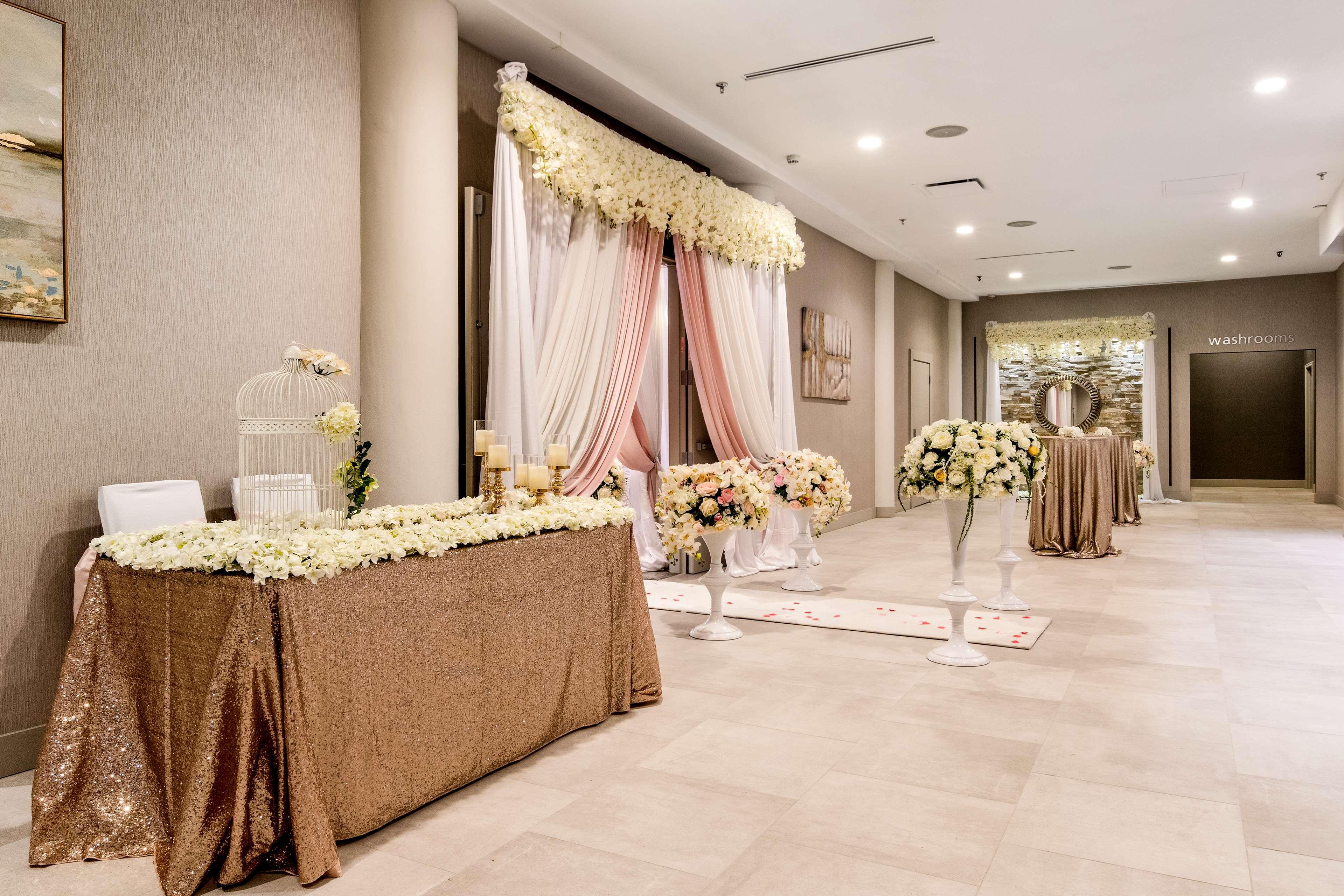 Western Premier Plaza & Conference Centre Hotel