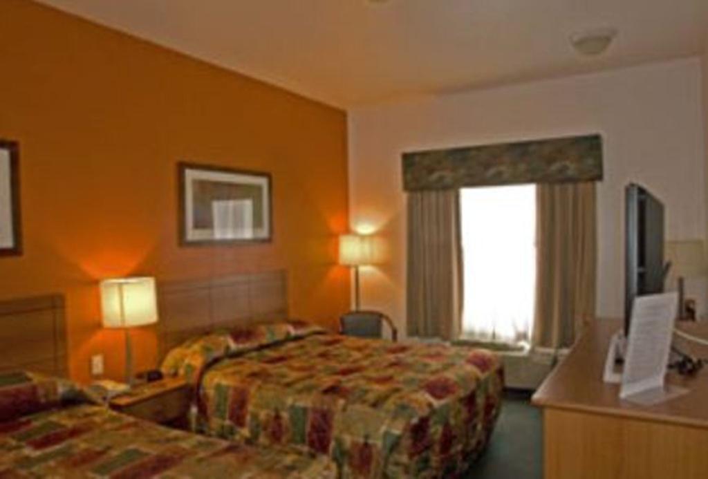 Hotel Super 8 By Wyndham Shawnessy Area Calgary
