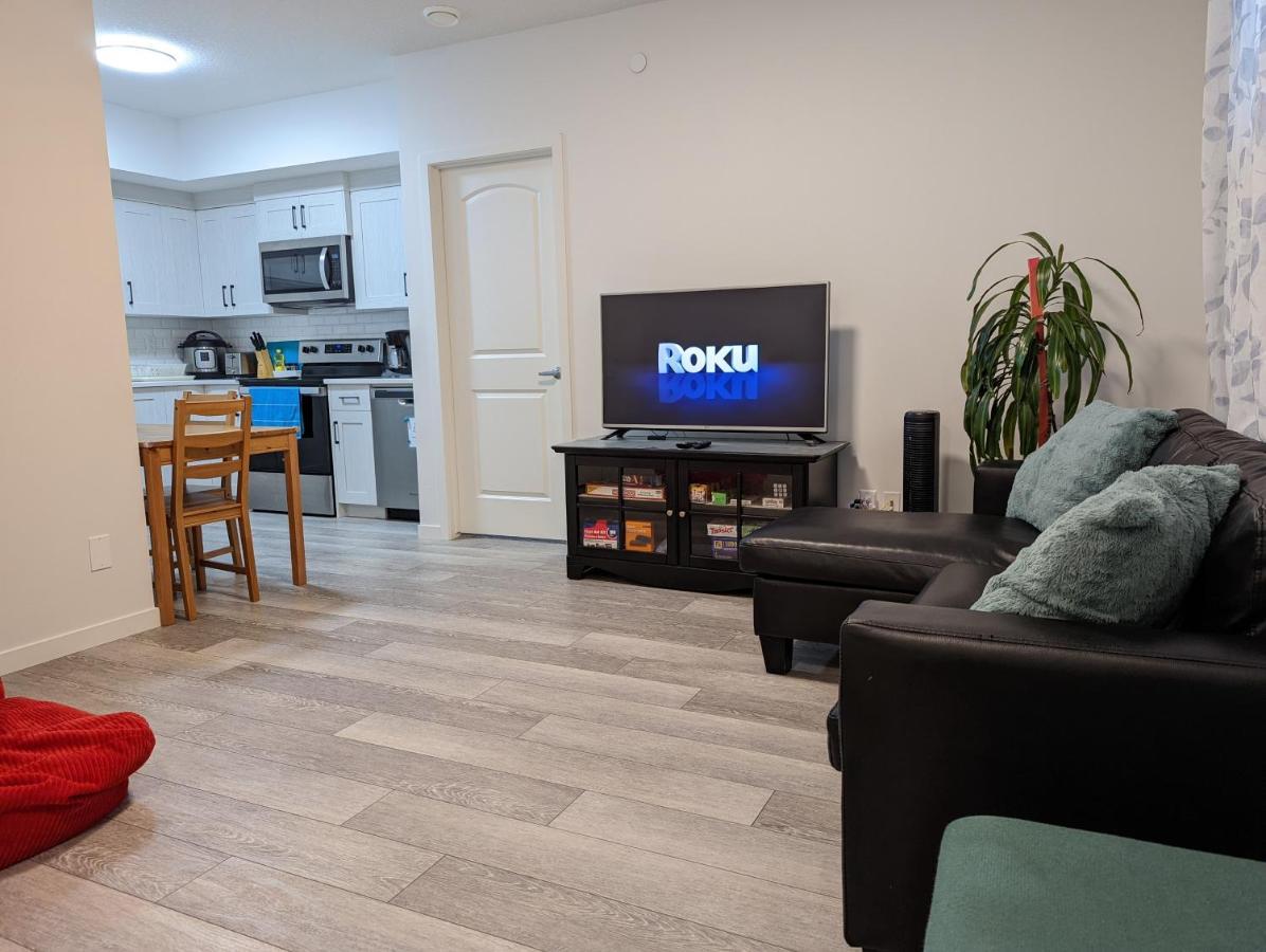 Livingston Howse Haven - A Simple & Cozy Private Two-bedroom Basement With Free Parking