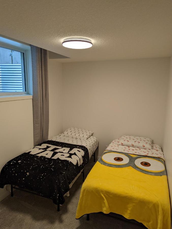 Apartment Livingston Howse Haven - A Simple & Cozy Private Two-bedroom Basement With Free Parking