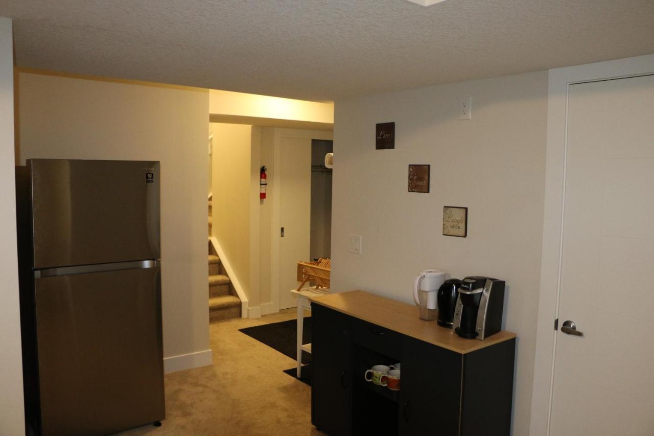 Guest In Apartment
