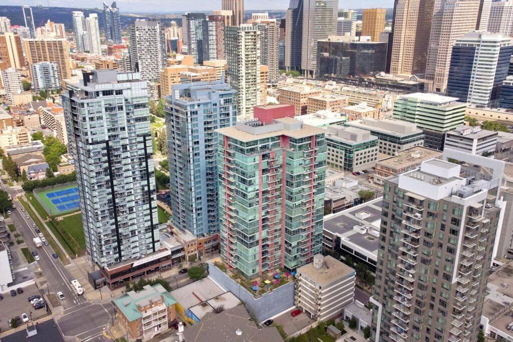 Apartment Stylish 1br, Stampede & Free Parking By Doorbed Calgary