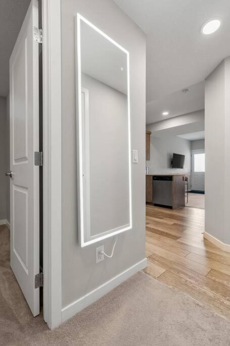 Apartment Modern Basement Gem: 2 Bedroom Retreat