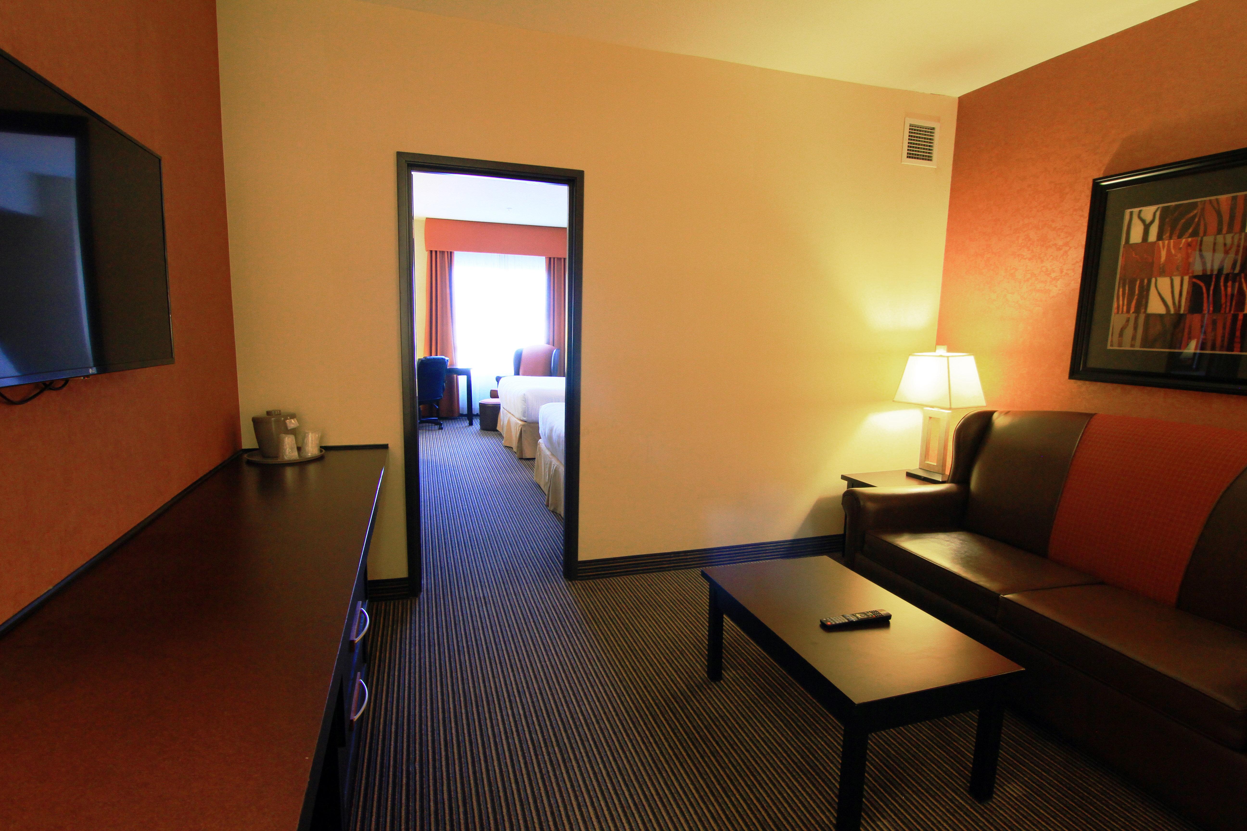 Hotel Express Airport By Ihg