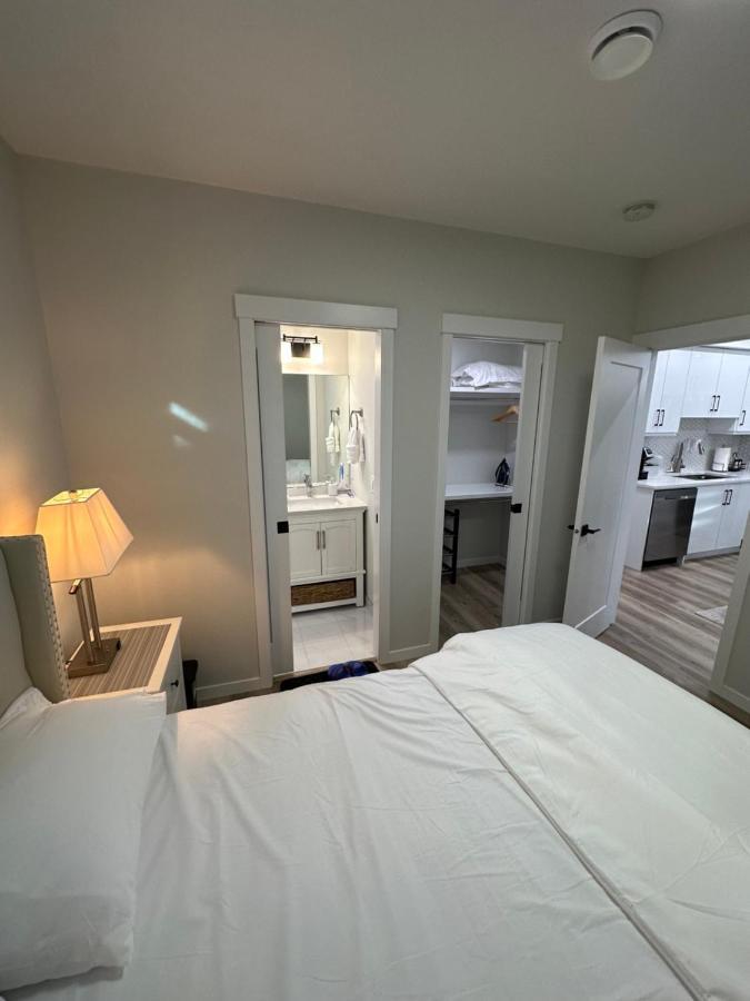 2 Bedroom 2 Washrooms Brand New Beautiful & Cozy Holiday home