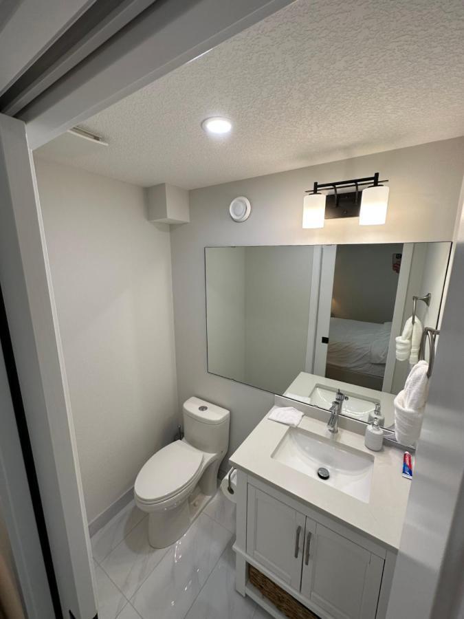 2 Bedroom 2 Washrooms Brand New Beautiful & Cozy