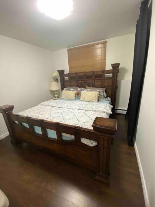 Beautiful Two Bedroom Apartment. Apartment Calgary