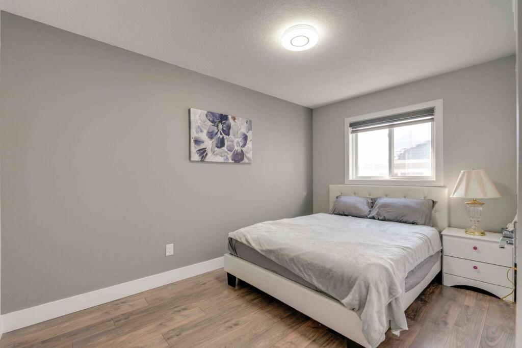 Rare Find Fully Renovated 6 Bedroom 3 Bath And Both Levels Calgary
