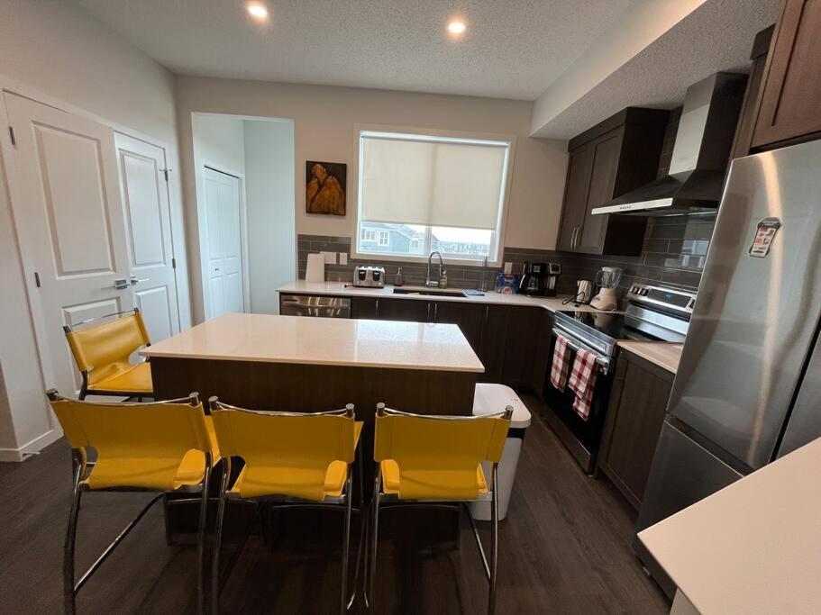 Apartment Brand New 4-bed House *