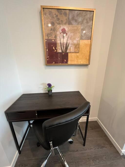 Apartment Brand New 4-bed House Calgary