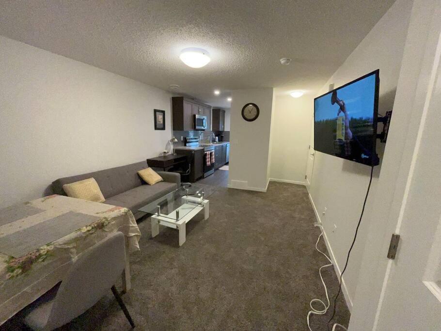 Apartment Brand New 4-bed House