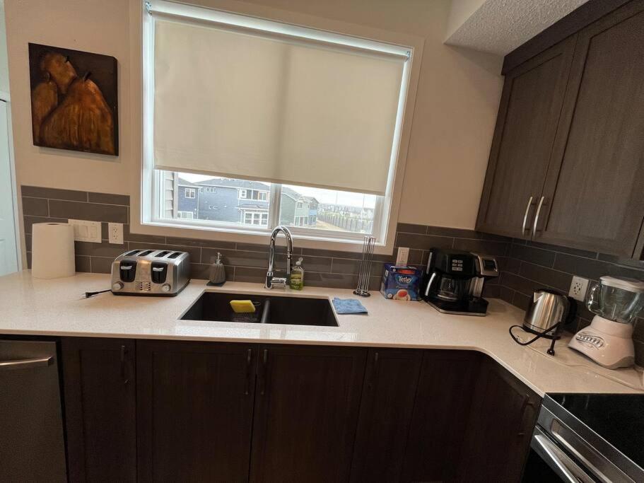 Brand New 4-bed House Apartment