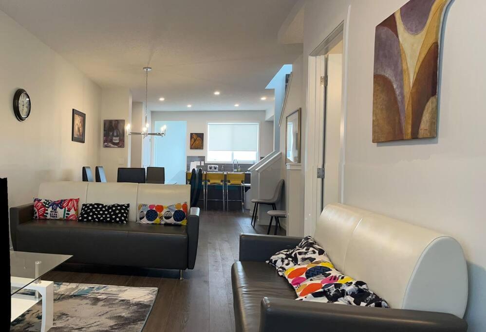Brand New 4-bed House Calgary